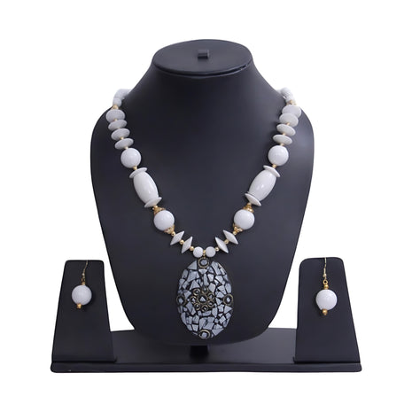 White Beaded Wooden Necklace Set / Ruchi
