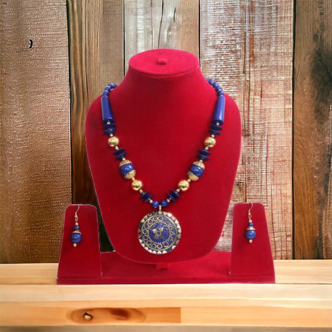 Blue Pendant Beaded Jewelry Set / Ruchi