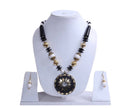 Black Pendant Crystal Necklace Set / Ruchi