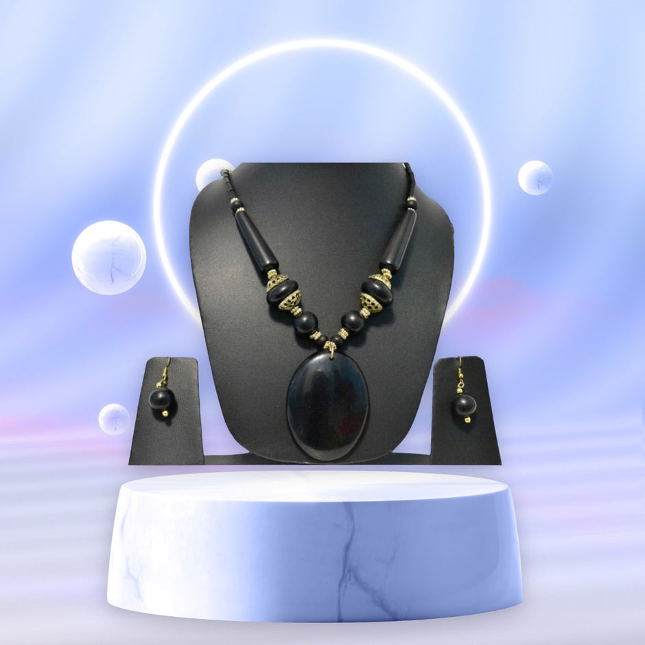Wooden Pendant Beaded Necklace And Earrings Set / Ruchi