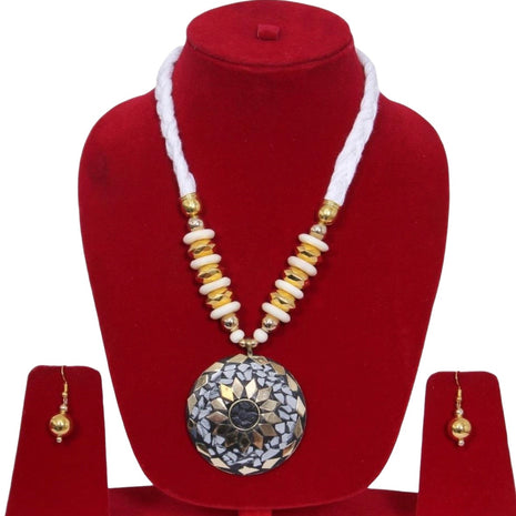White-Gold Wooden Beaded Necklace Set / Ruchi