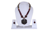 Traditional Beaded Necklace And Earrings / Ruchi
