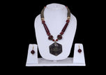 Traditional Beaded Necklace And Earrings / Ruchi