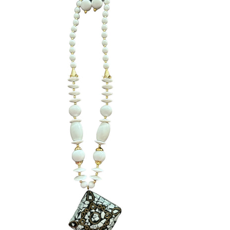 Square Pendant Beaded Necklace And Earrings Set / Ruchi