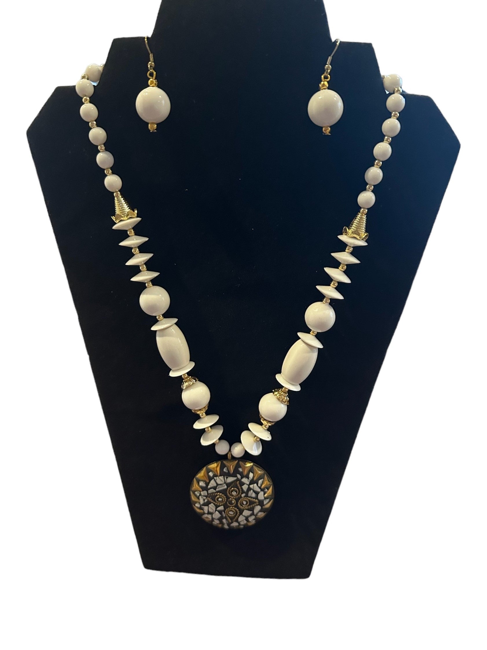 White Beaded Pendant Necklace Earrings Set / Ruchi
