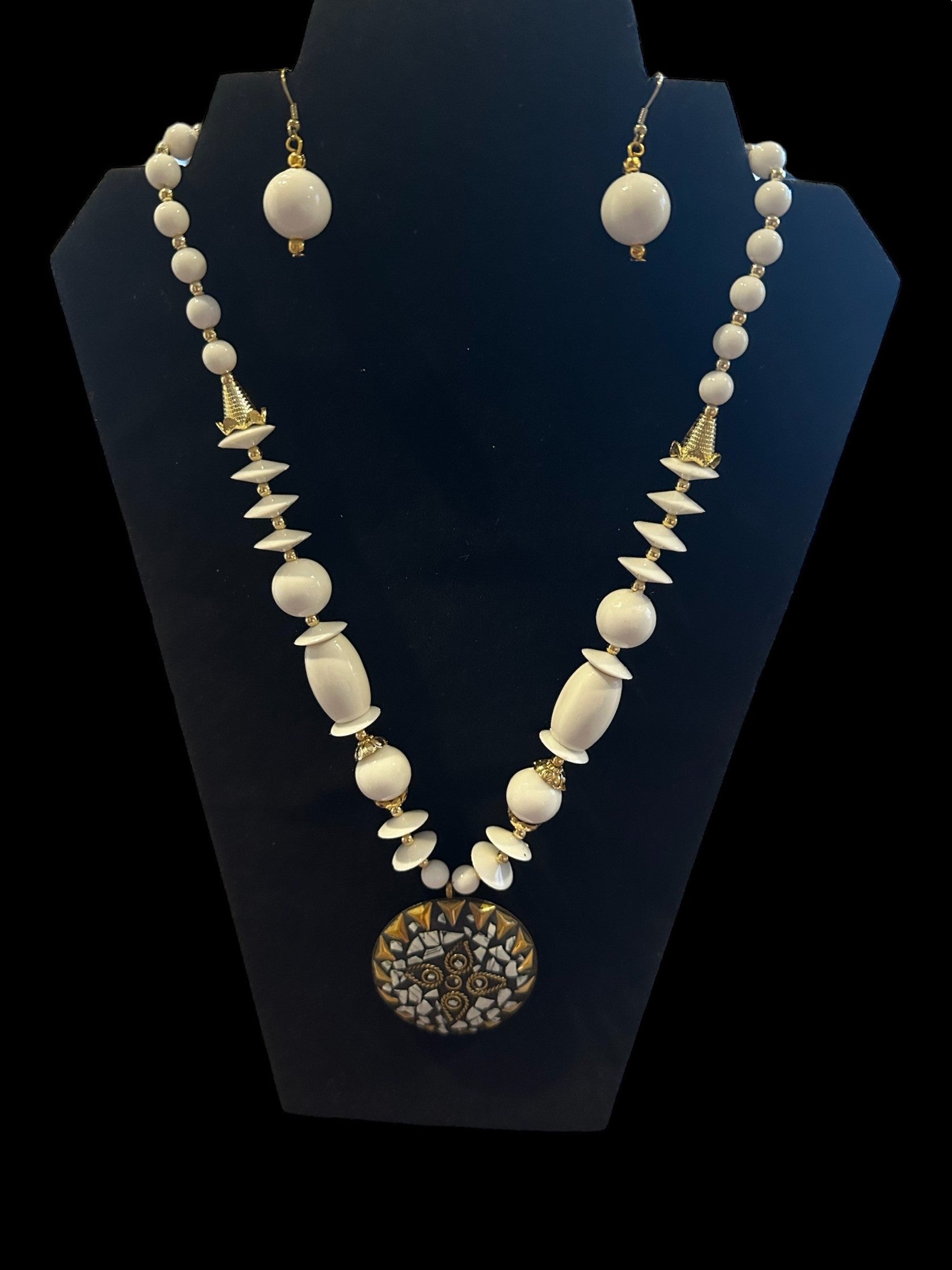 White Beaded Pendant Necklace Earrings Set / Ruchi