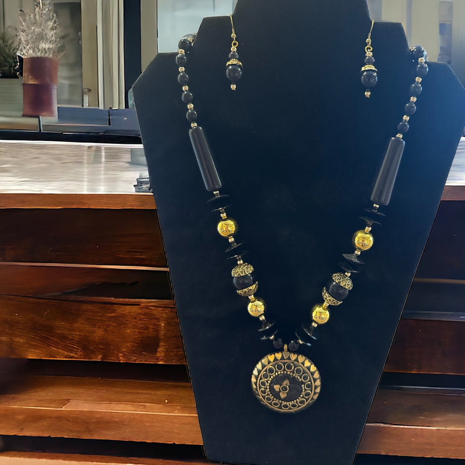 Modern Beaded Necklace And Hoop Earrings Set / Ruchi