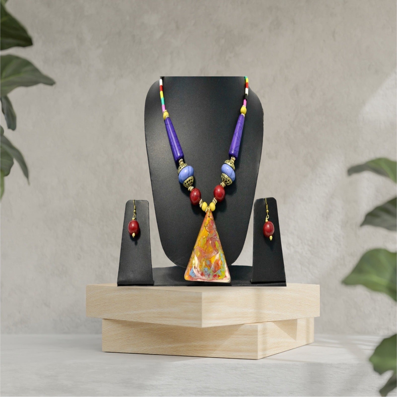 Multicolored Triangle Pendant Jewelry Set / Ruchi