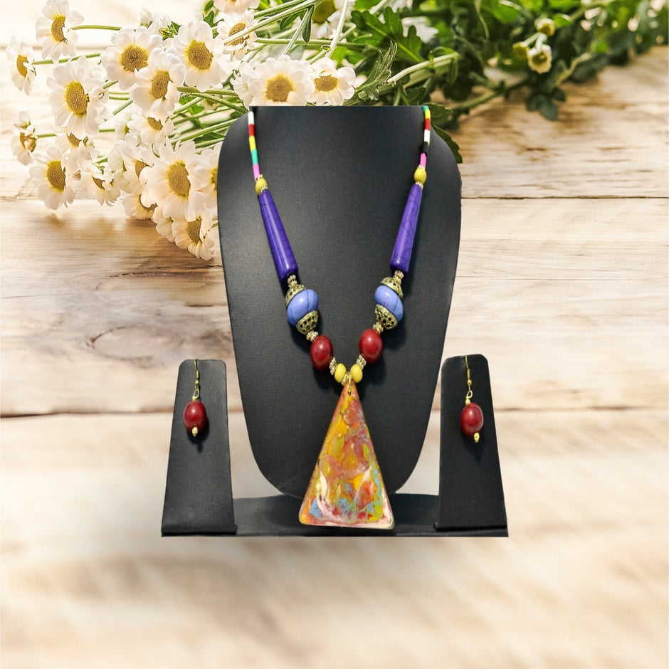 Multicolored Triangle Pendant Jewelry Set / Ruchi