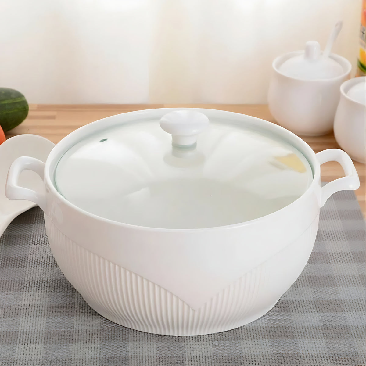 Round Ceramic Soup Bowl With Lid / Ruchi