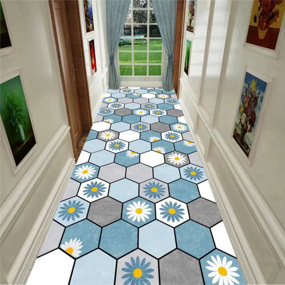 Geometric Non-Slip Polyester Hallway Runner Rug / Ruchi