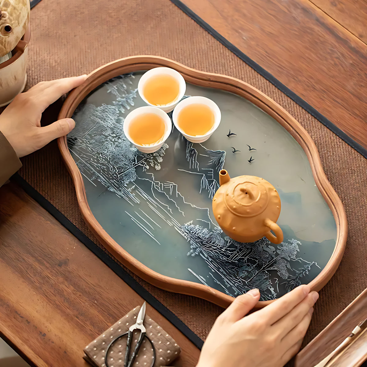 Simple Bamboo Wood Glass Serving Tray / Ruchi