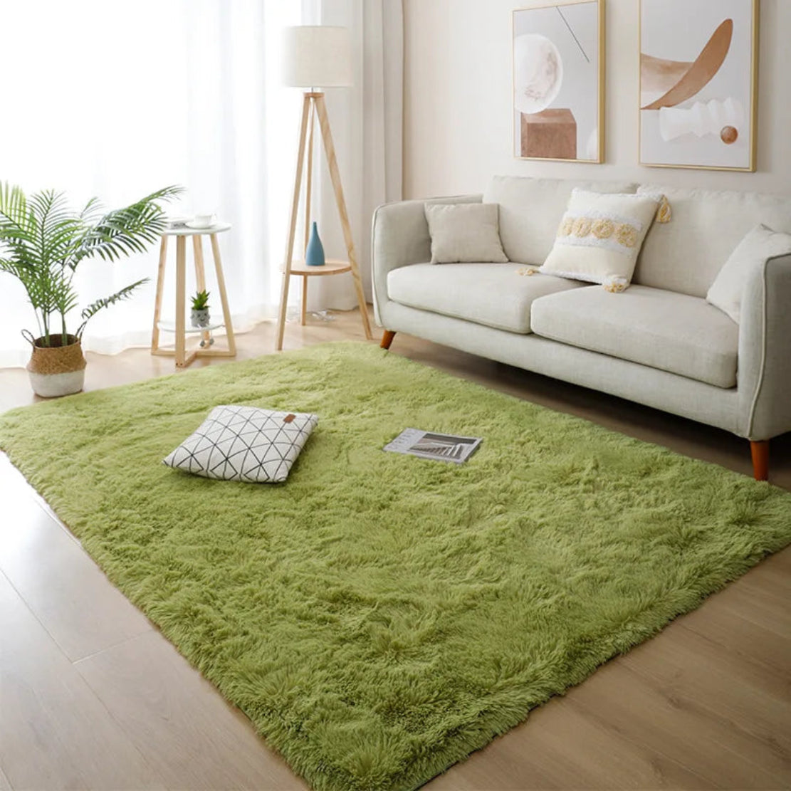 Appealing Non-Slip Polyester Area Rug / Ruchi 
