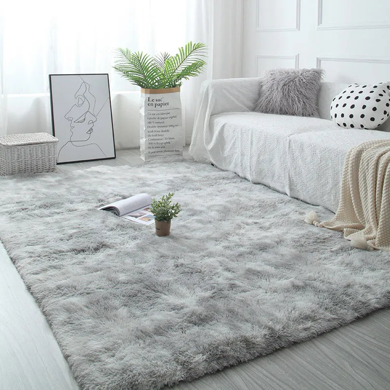 Magnificent Non-Slip Polyester Area Rug / Ruchi