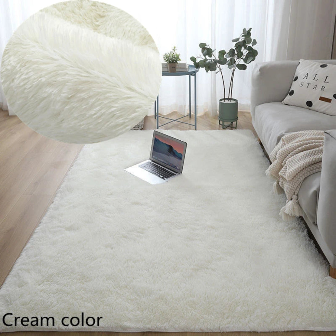 Palatial Pattern Non-Slip Polyester Area Rug / Ruchi