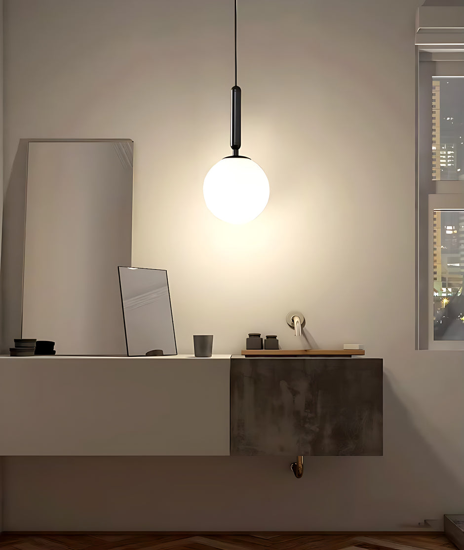 Round Glass Hanging Pendant Light / Ruchi