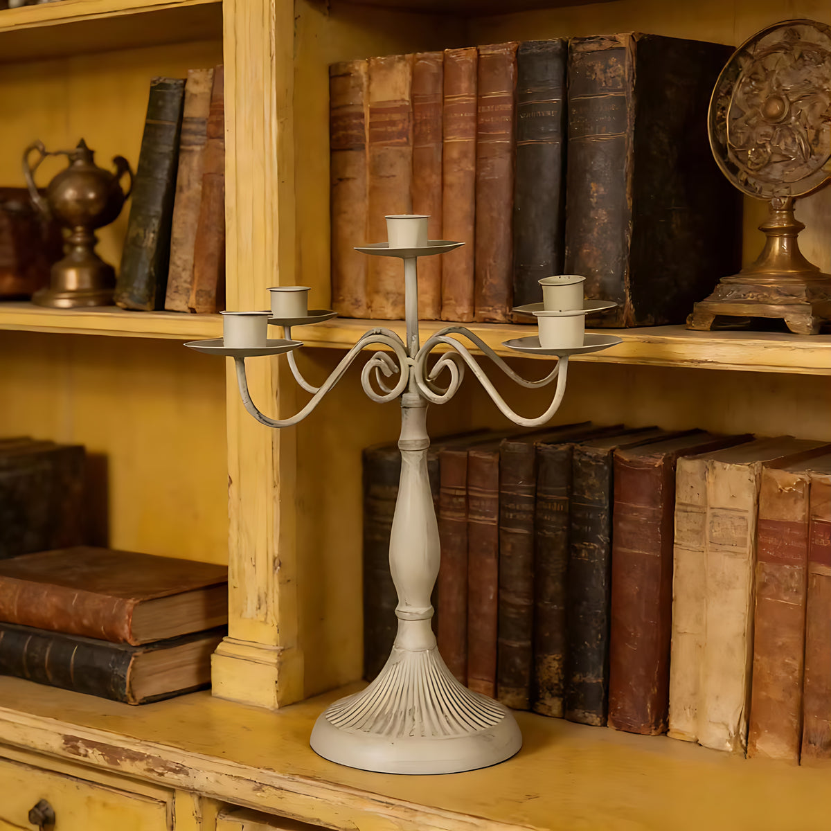 European Style Metal Candlestick Candle Holder / Ruchi