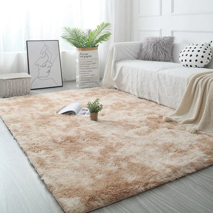 Magnificent Non-Slip Polyester Area Rug / Ruchi