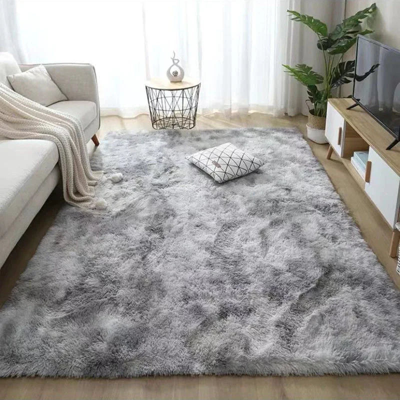 Magnificent Non-Slip Polyester Area Rug / Ruchi