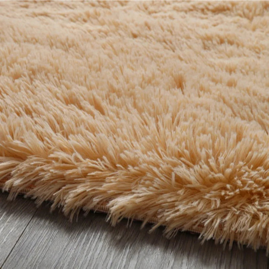 Palatial Pattern Non-Slip Polyester Area Rug / Ruchi