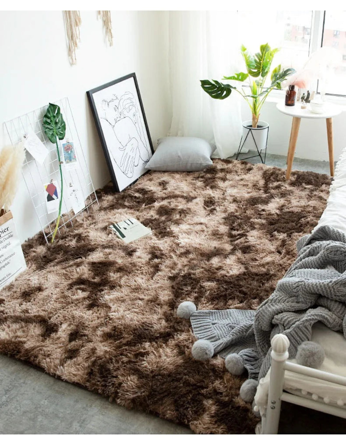 Magnificent Non-Slip Polyester Area Rug / Ruchi