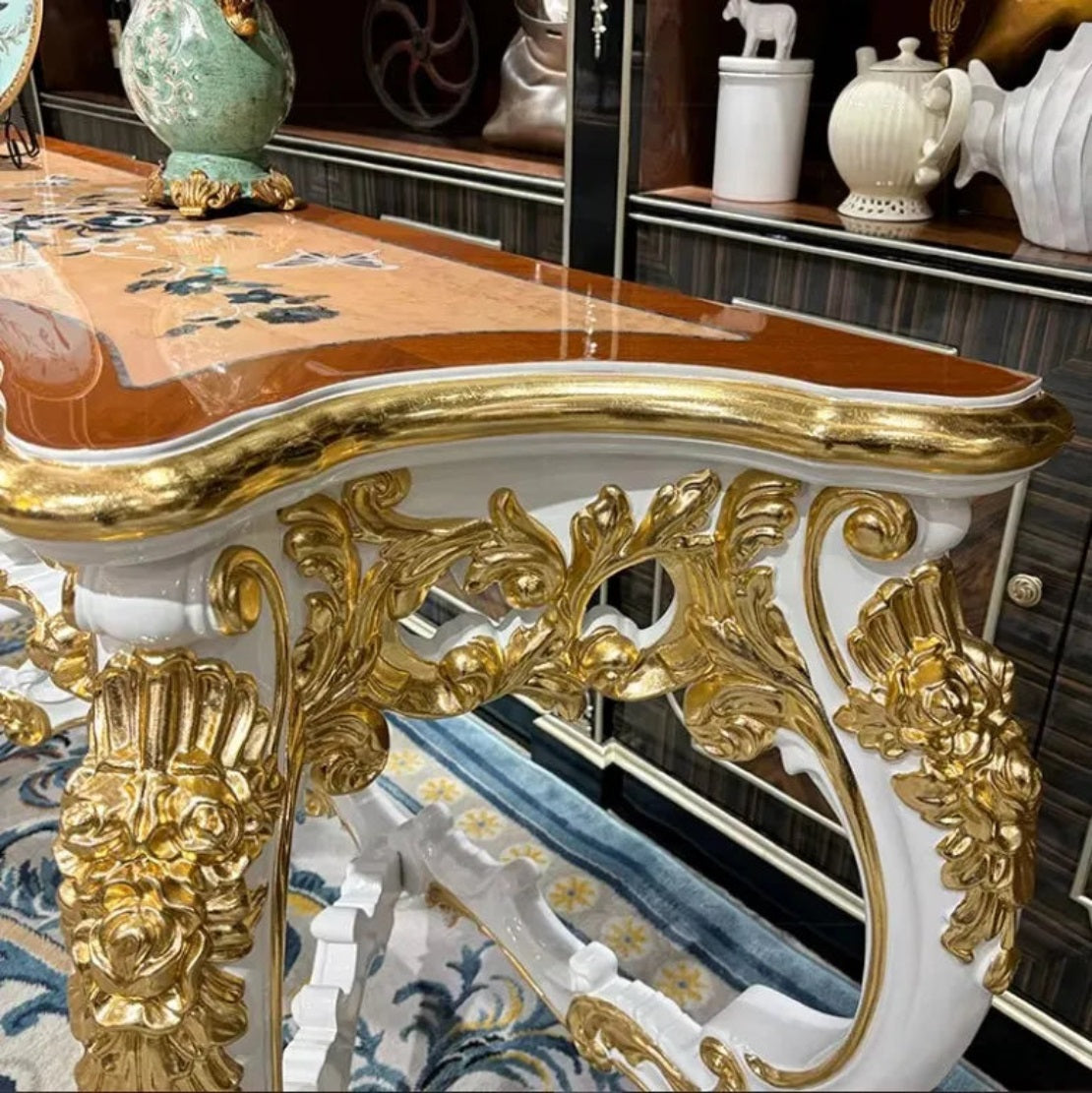 Luxurious European Wooden Accent Table / Ruchi