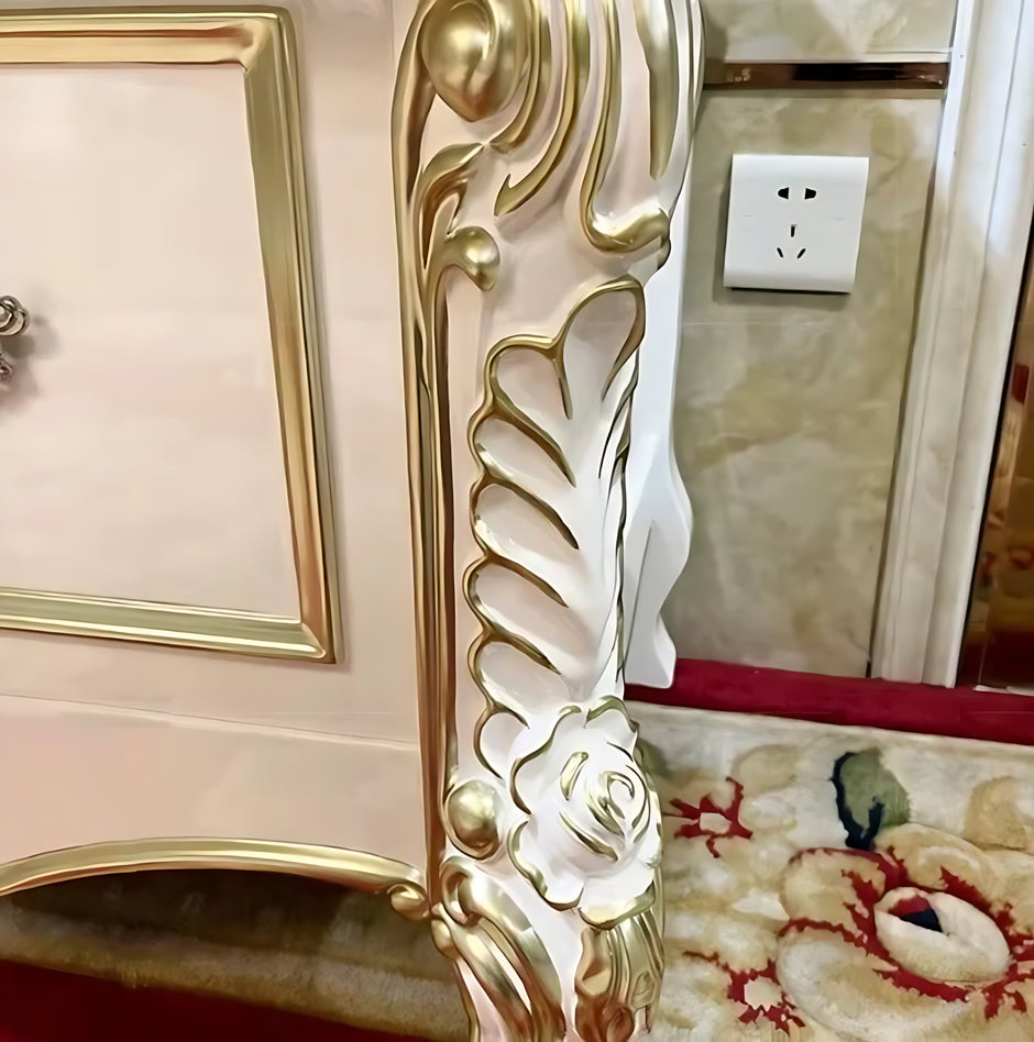 Traditional European Wooden TV Stand / Ruchi