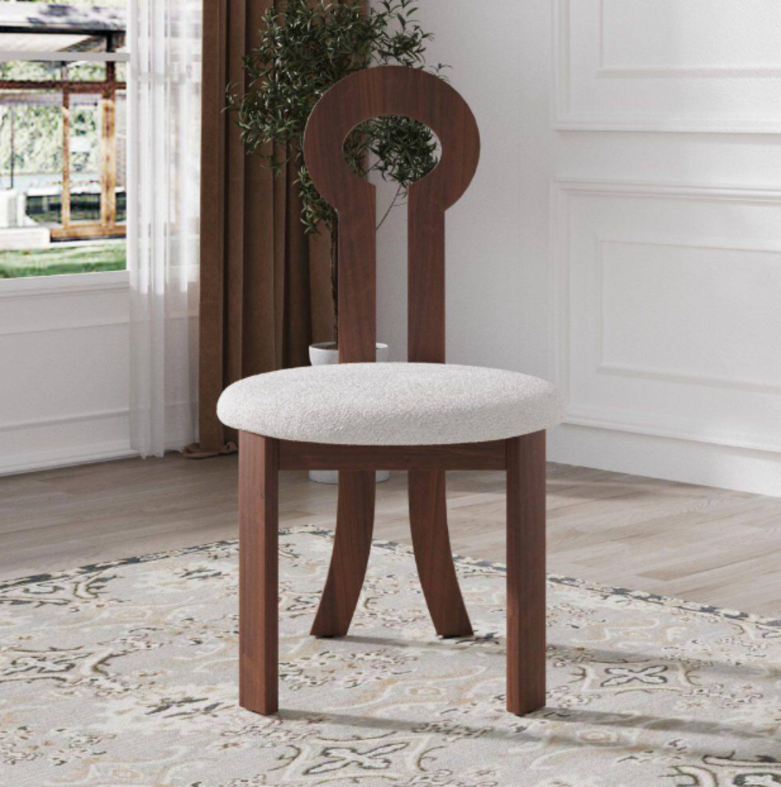 Round Wooden Dining Table with 4 Chairs / Ruchi