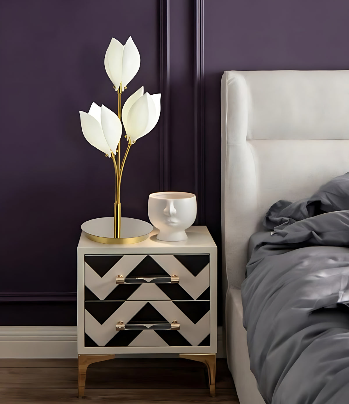 Flower Design LED Table Lamp For Bedroom / Ruchi
