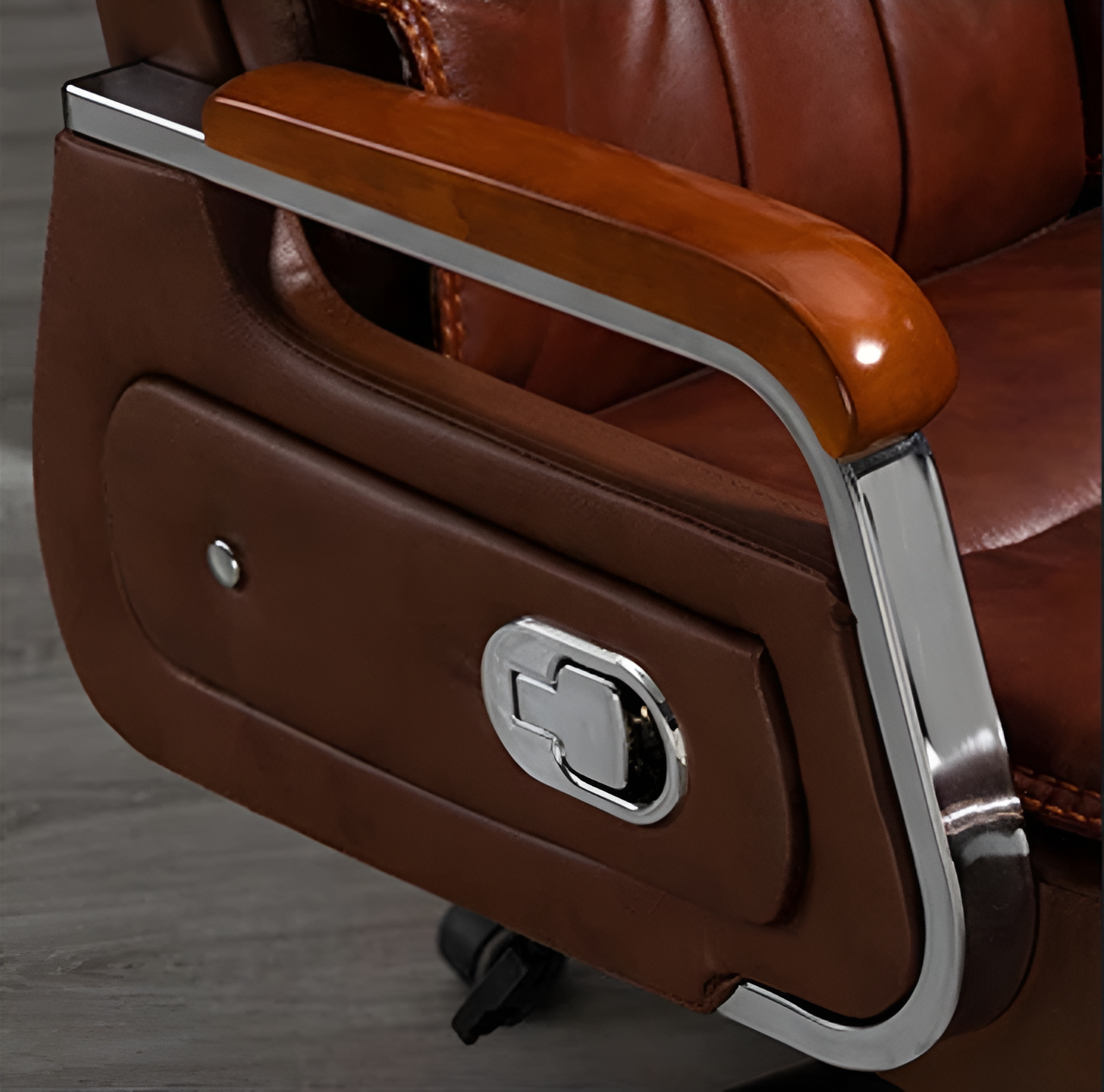 Ergonomic Reclining Leather Office Chair / Ruchi