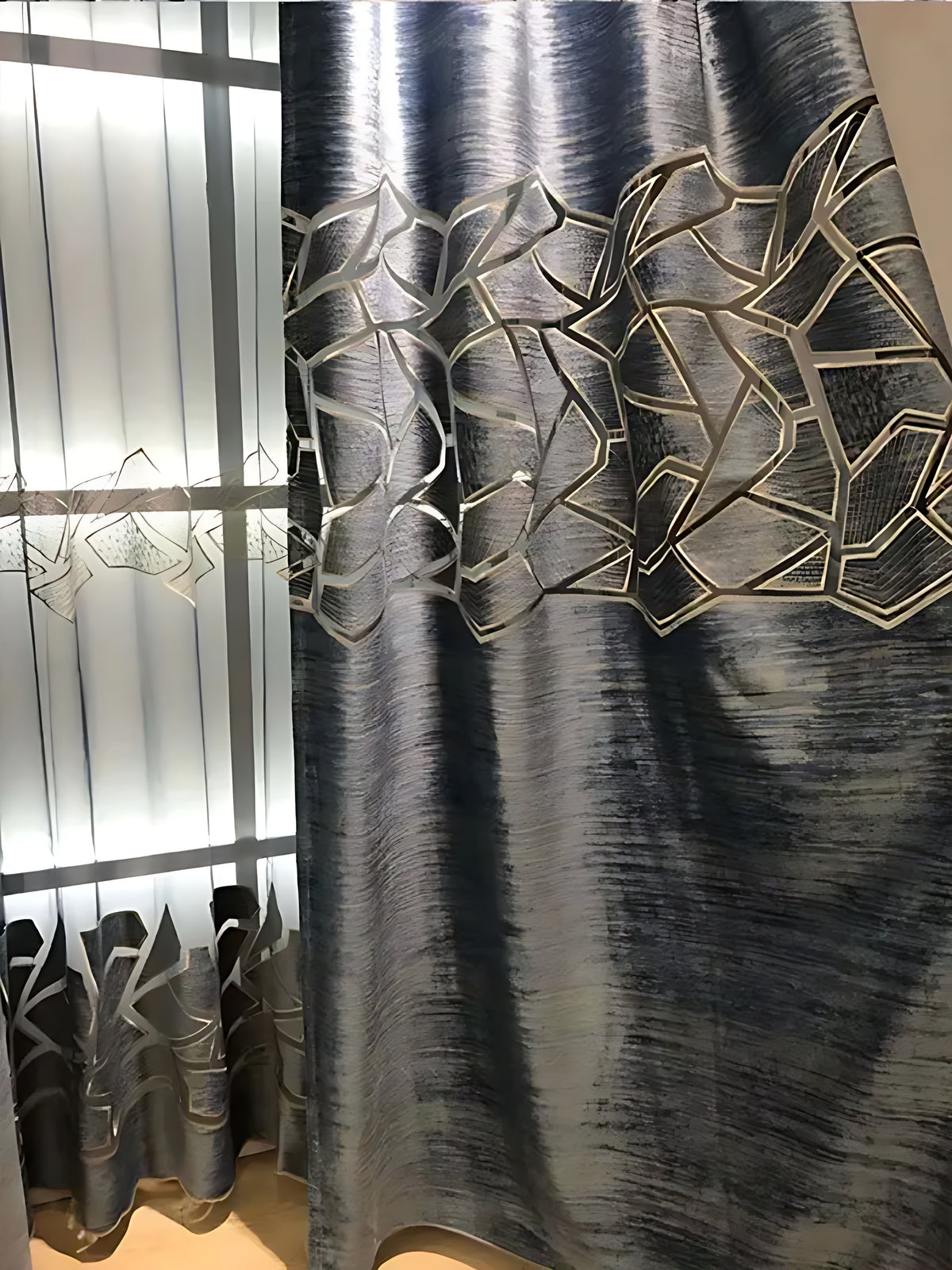 Modern Velvet Window Curtain For Bedroom / Ruchi