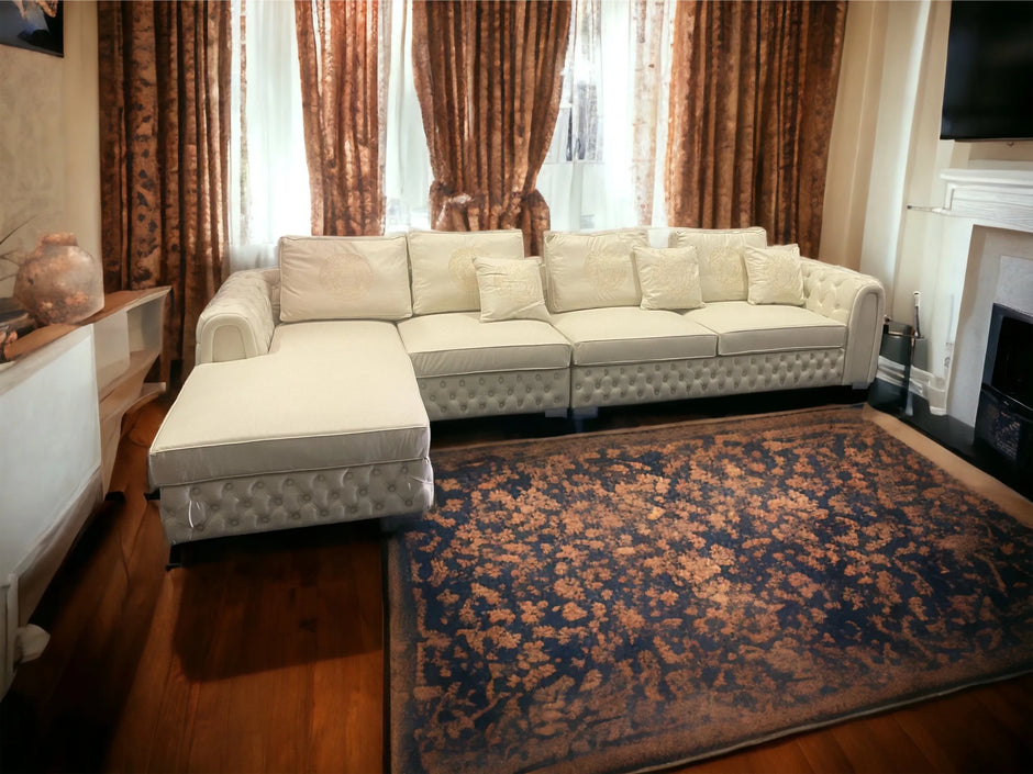 Modern Genuine Leather Chesterfield Style Sofa / Ruchi 