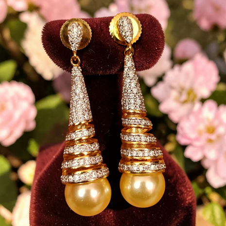 Spiral Design Cubic Zirconia Metal Pearl Earrings / Ruchi