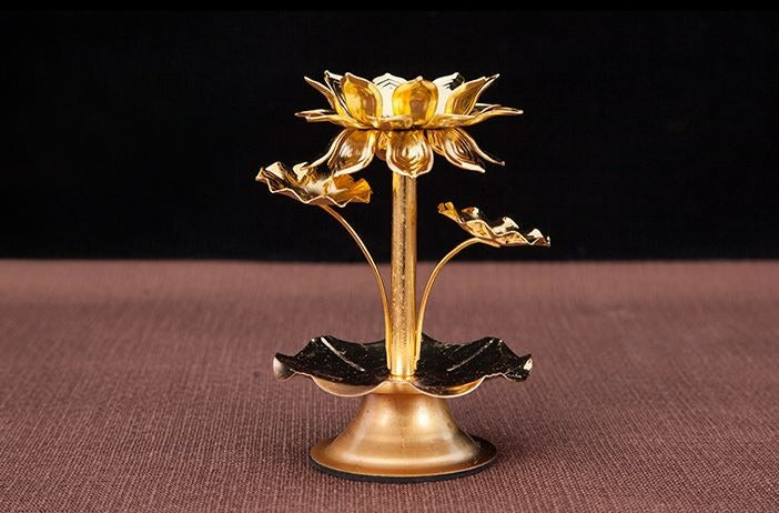 Exquisite Lotus Pattern Golden Candle Holders / Ruchi