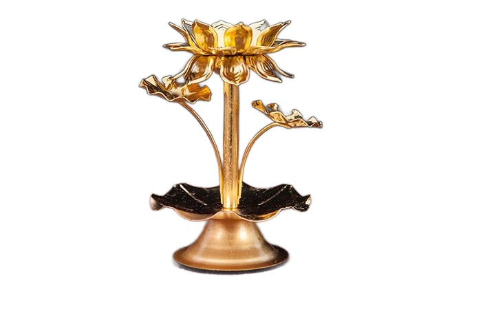 Exquisite Lotus Pattern Golden Candle Holders / Ruchi