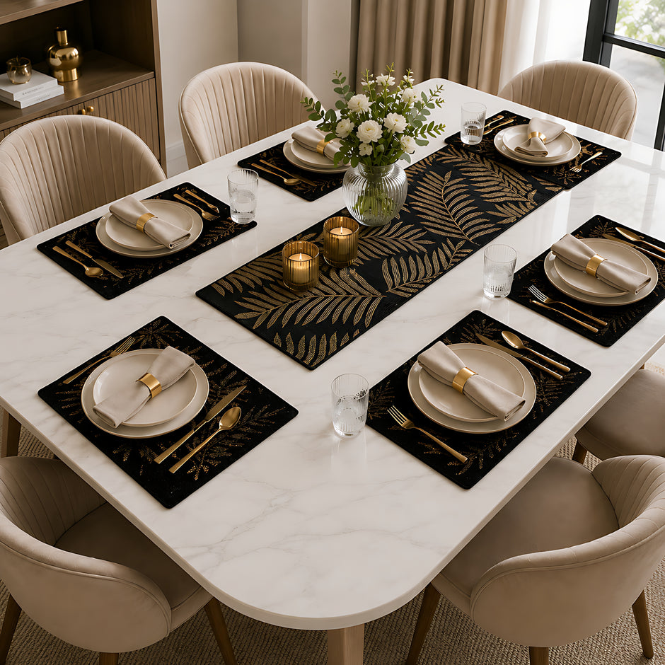 Table Runner And Placemats Set / Ruchi