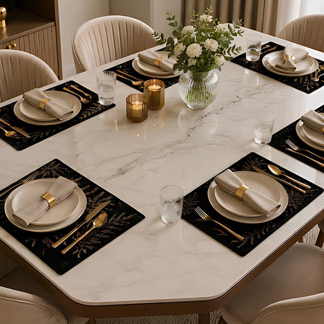 Table Runner And Placemats Set / Ruchi