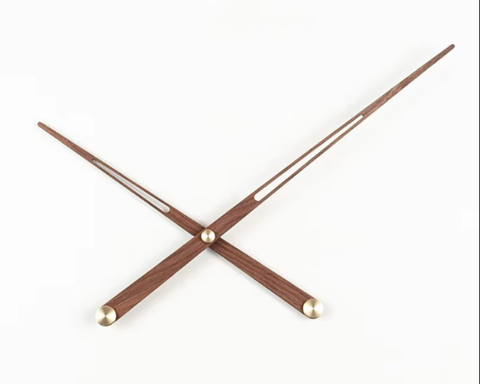 Circular Metallic Wall Clock / Ruchi