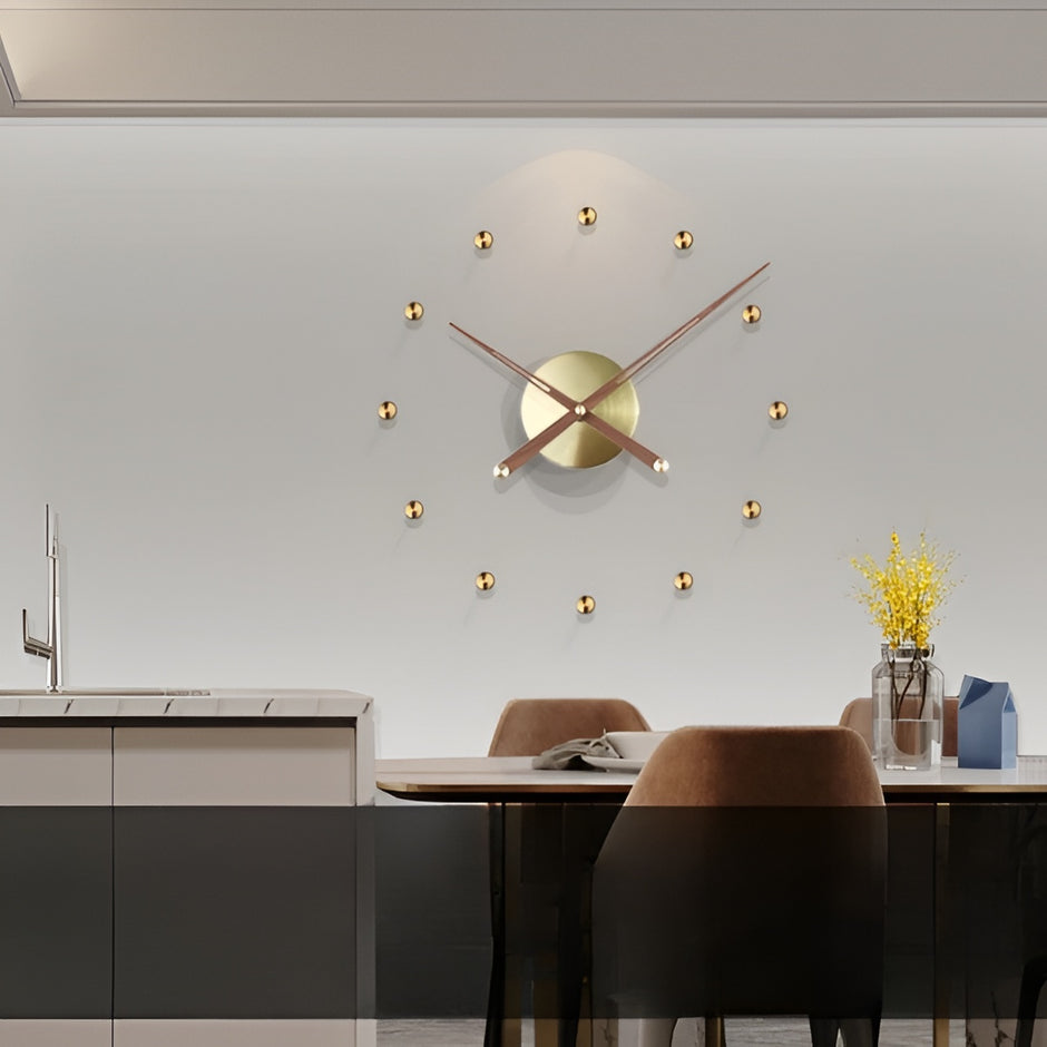 Circular Metallic Wall Clock / Ruchi
