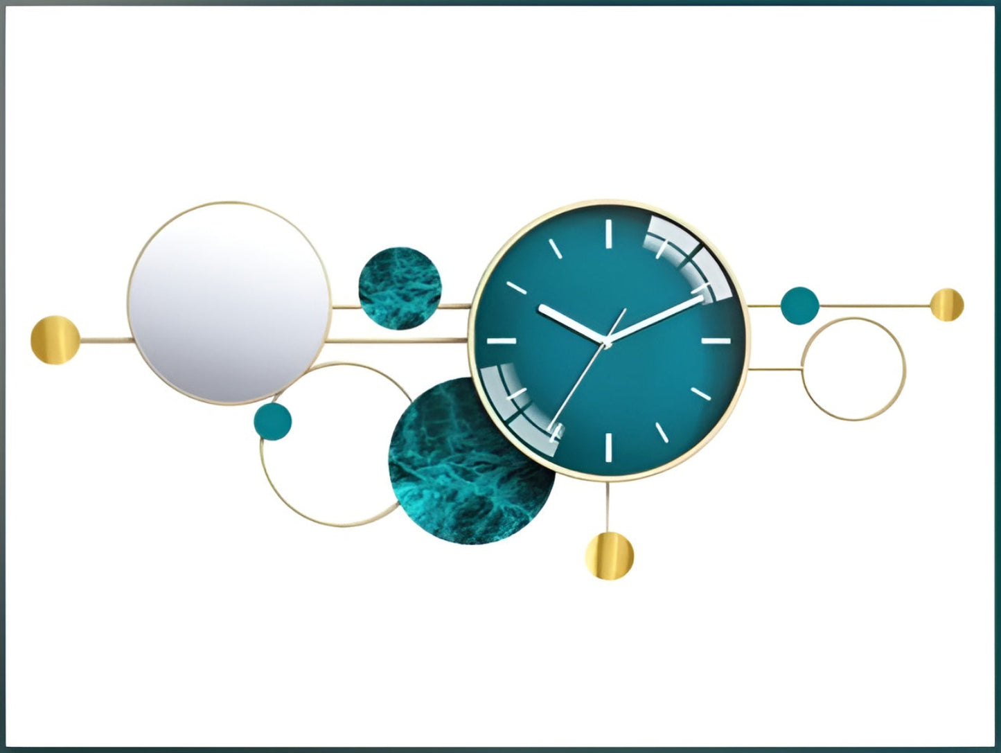 Modern Metal Wall Clock Decor / Ruchi