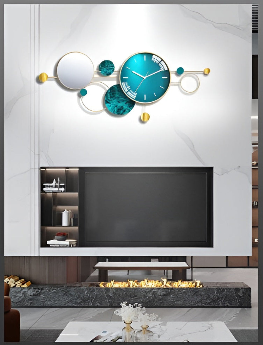 Modern Metal Wall Clock Decor / Ruchi
