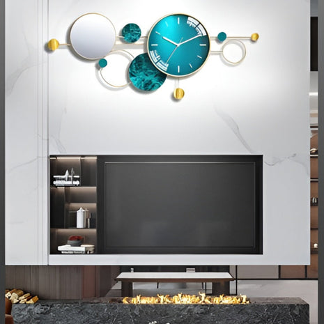 Modern Metal Wall Clock Decor / Ruchi