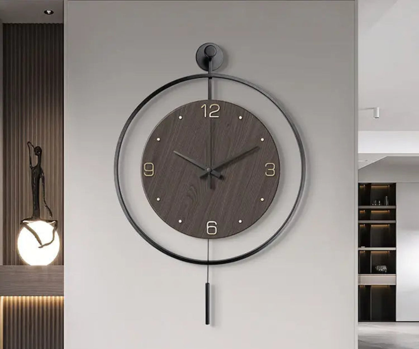 Modern Minimalistic Metal Round Wall Clock / Ruchi