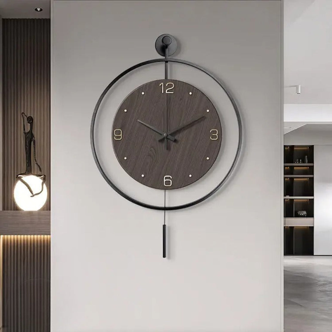 Modern Minimalistic Metal Round Wall Clock / Ruchi