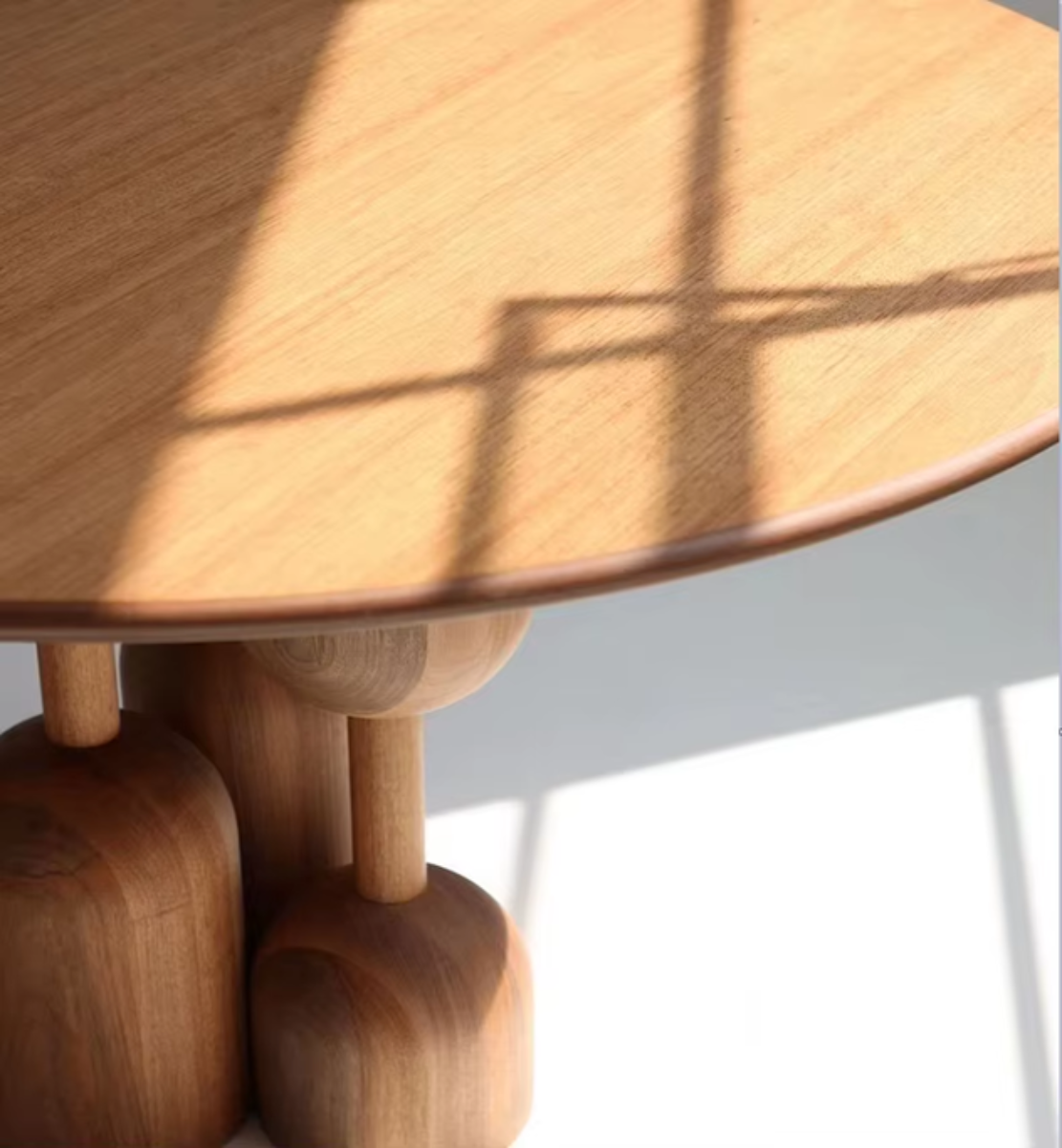 Round Wooden Dining Table with 4 Chairs / Ruchi