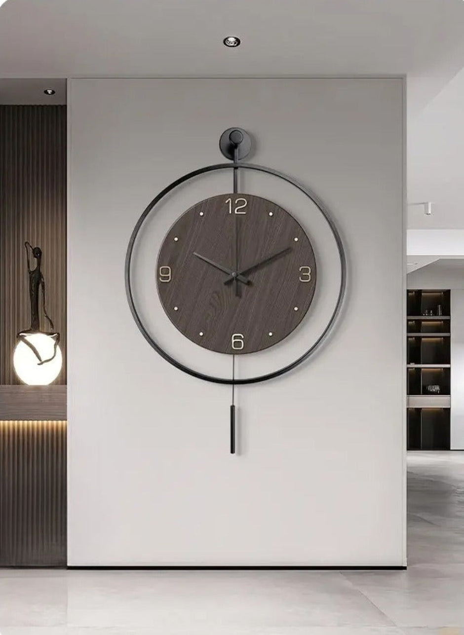Modern Minimalistic Metal Round Wall Clock / Ruchi