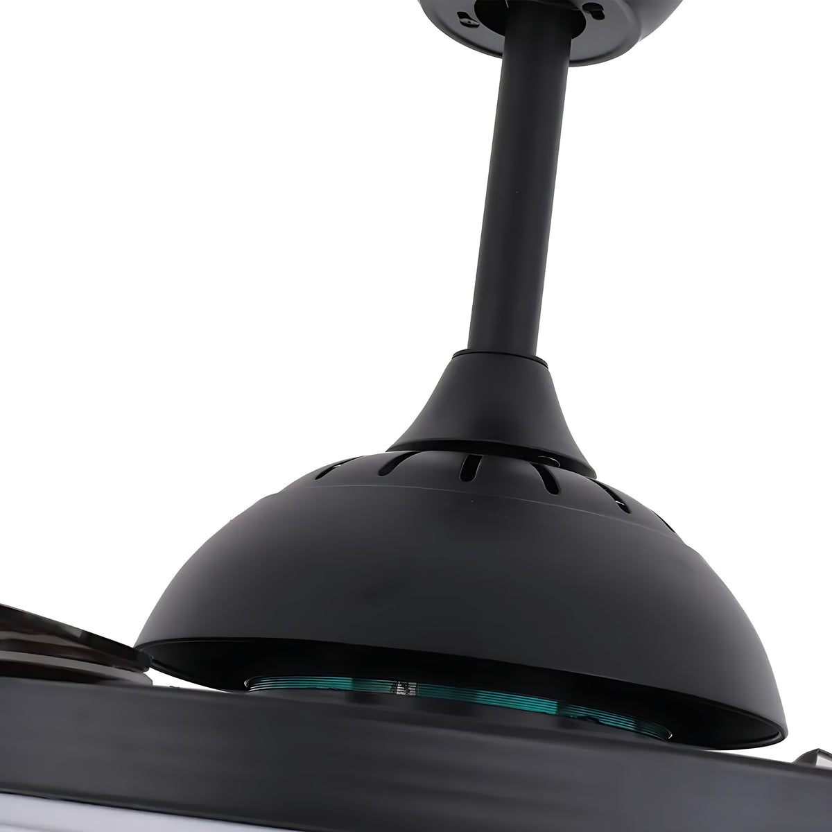 Retractable Ceiling Fan With Light And Remote / Ruchi
