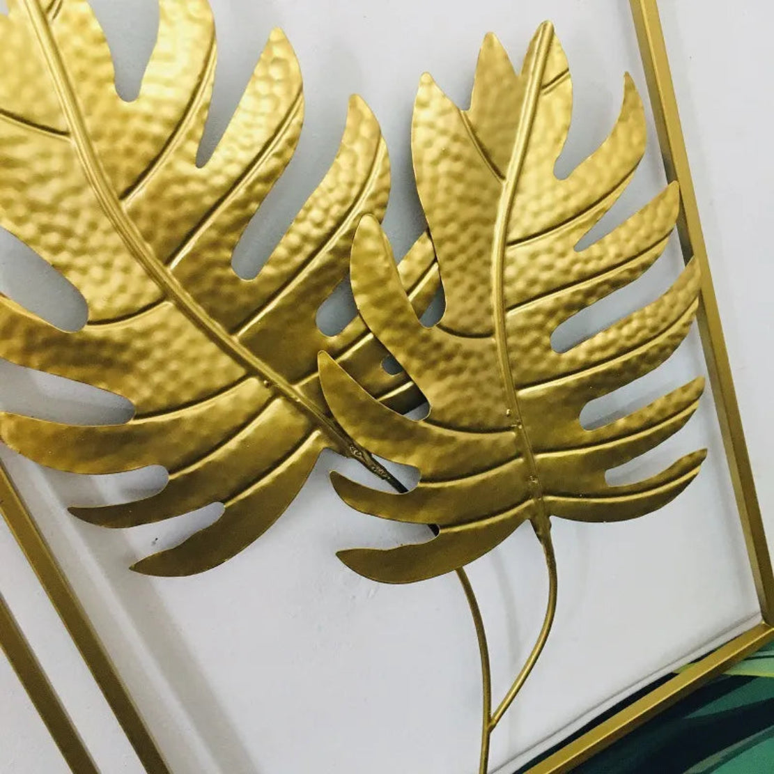 Modern Golden Design Metal Wall Art / Ruchi