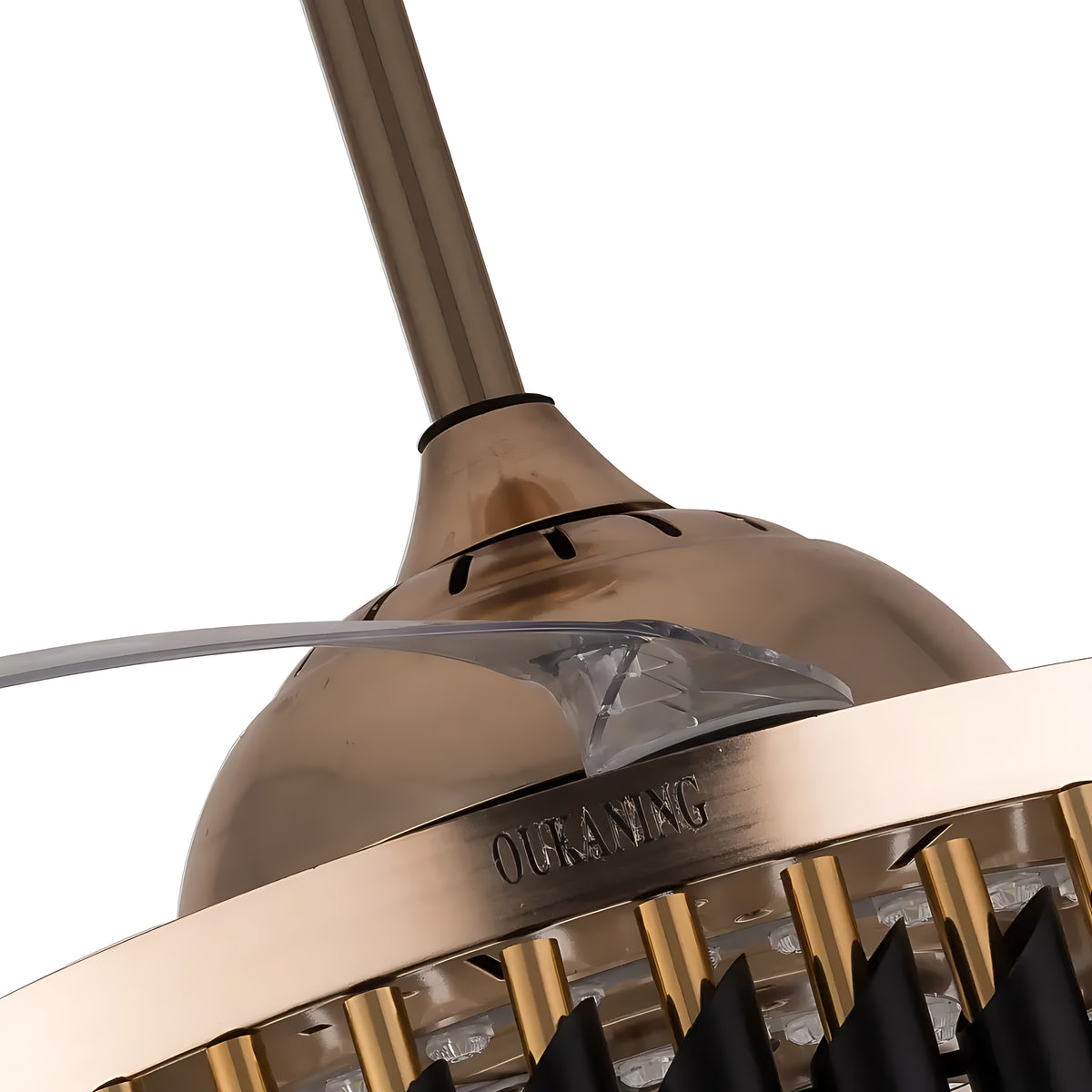 Ceiling Fan With Light And Remote / Ruchi