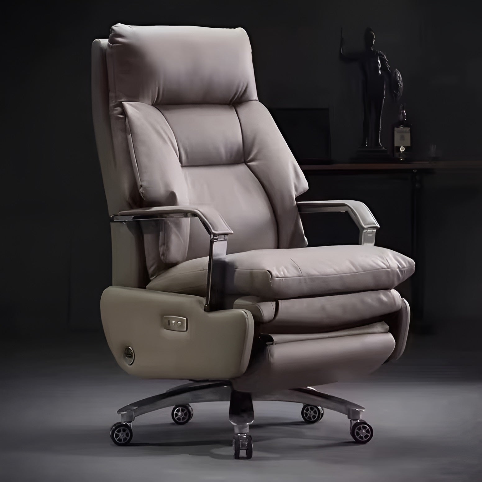 Ergonomic Modern Recliner Leather Office Chair / Ruchi